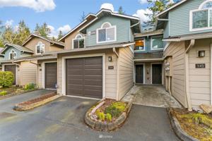4356 Lake Sammamish SE