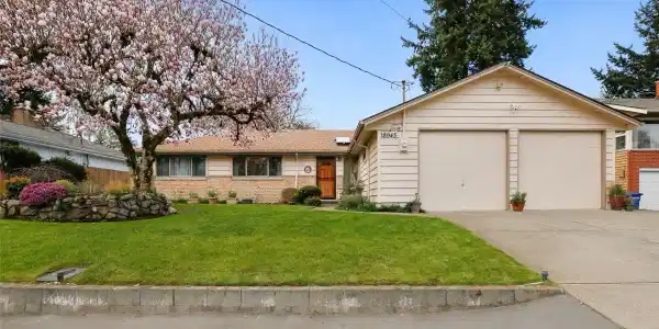 18943 34th S