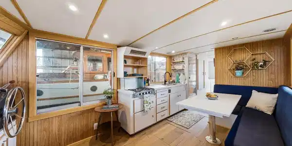 2401 Northlake