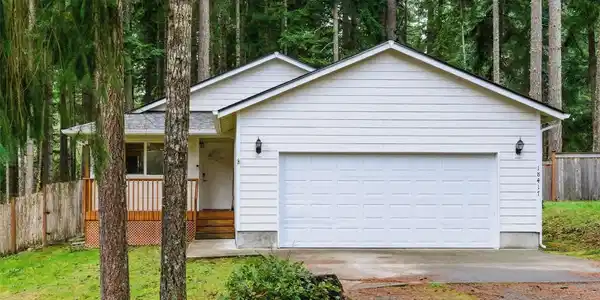 18417 Blue Hills SE