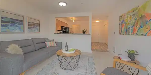 700 Denny