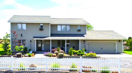 1765 Fairway NE