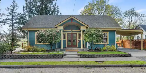 2527 Columbia SW