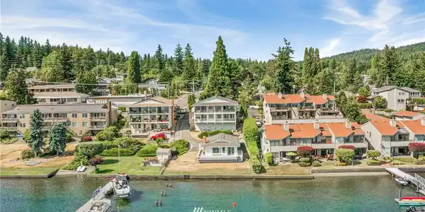 700 Northshore Dr.