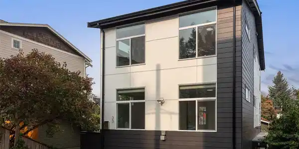 33 Etruria