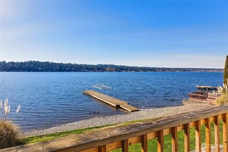 2813 Lake Sammamish NE