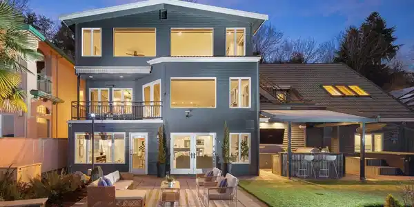 14014 Riviera NE