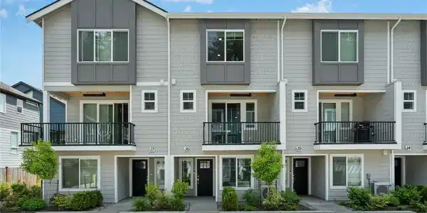 13730 Manor