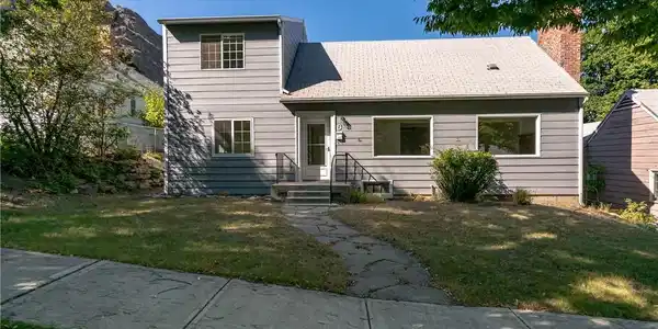 6 Douglas Avenue