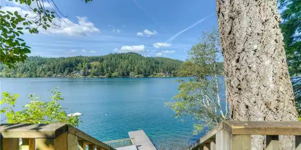 1141 Summit Lake Shore Road NW