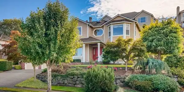 5412 Chinook NE