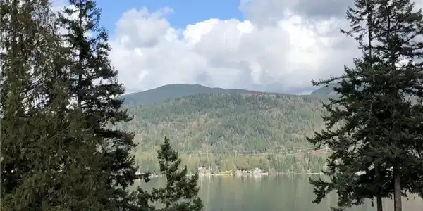 2503 Lake Whatcom