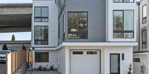 4026 5th NE