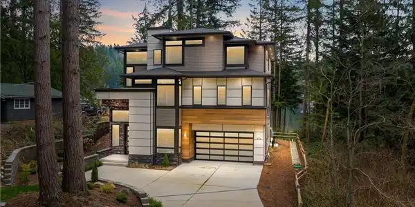 4020 W Ames Lake Drive