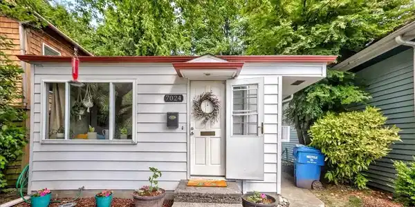 7024 15th NE