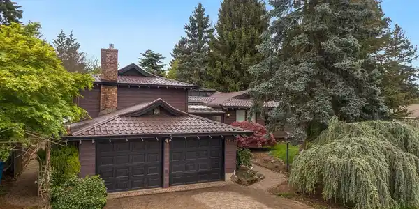 7501 242nd SW