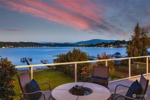 3248 Lake Sammamish SE