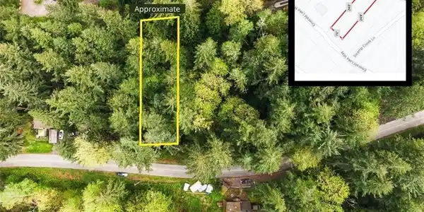 18 Emerald Lake Way