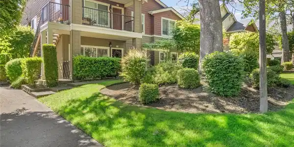 2125 Hammond
