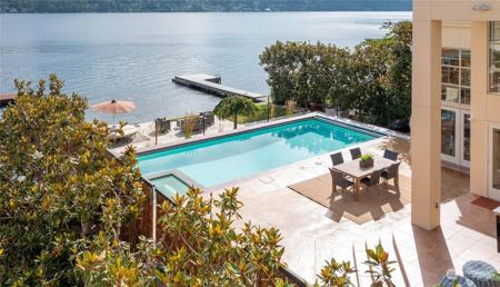 2844 Lake Sammamish NE