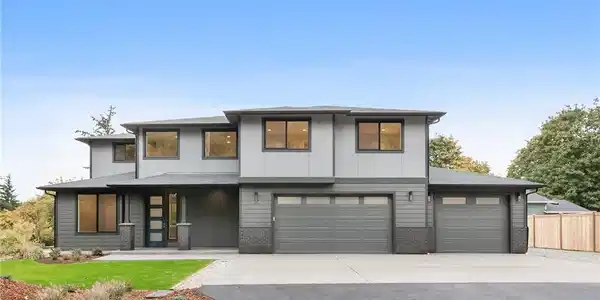 9605 18th E