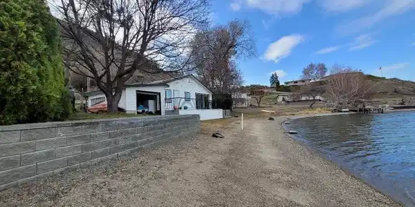 33524 D Hwy 97