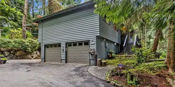 4024 NE 195th Place