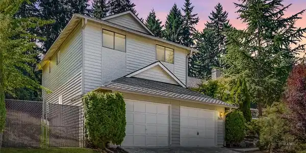 3426 107th SE