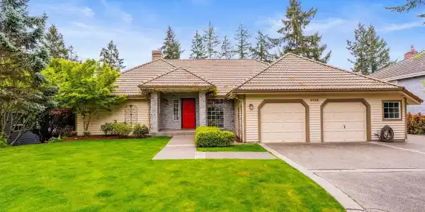 6229 Gleneagle SW