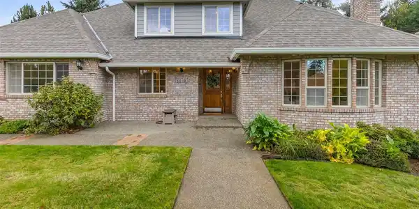 8019 68th SE