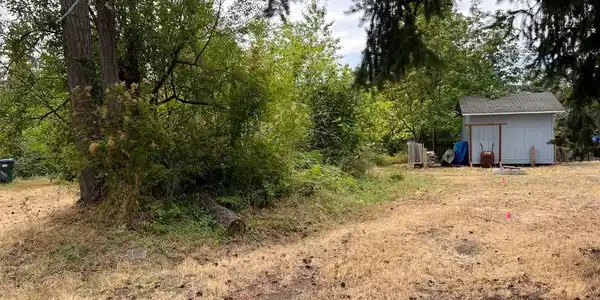 17513 Clear Lake SE