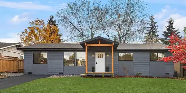805 Hillcrest