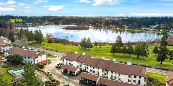 23501 Lakeview