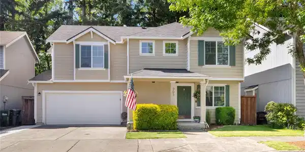 903 27TH SE