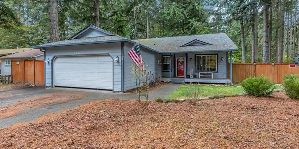 18011 Clear Lake Blvd SE