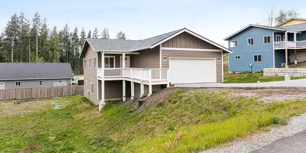 18906 85th NW