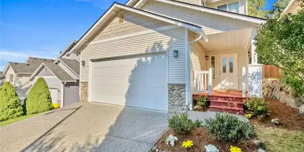 1329 113th SE