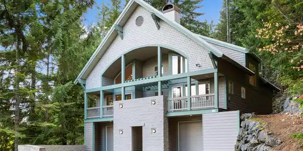 2461 Via Kachess