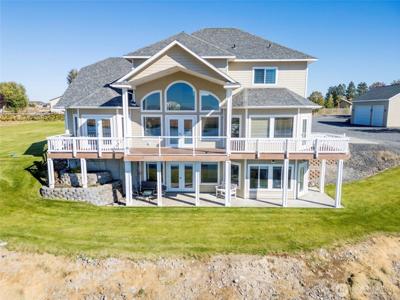 9486 Stonecrest