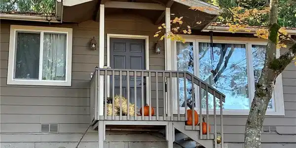 4106 Lakeridge E