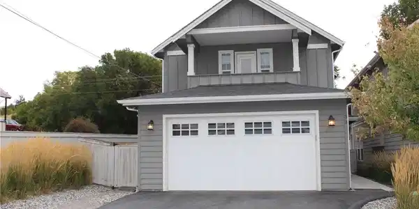 2452 Columbia