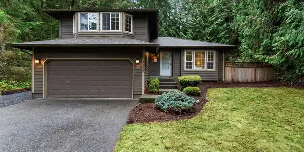 1285 Island Lake