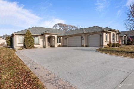 519 Bluff West