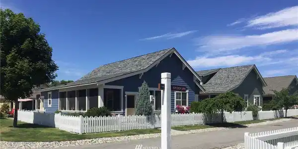 101 Flipflop Lane