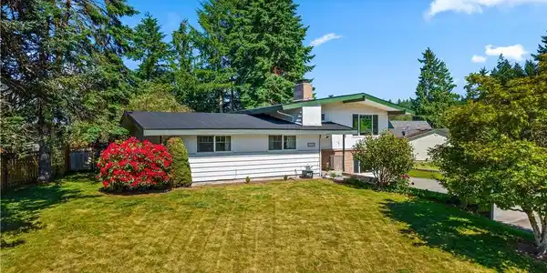 11916 Scott Creek SW