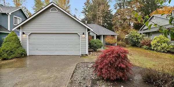 2128 22nd SE