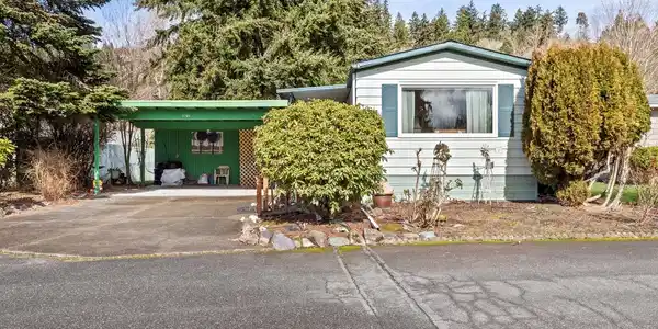 5704 117th E