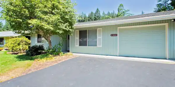 3300 Carpenter SE