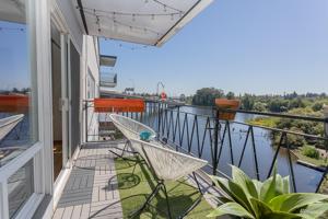 2524 BOYER E