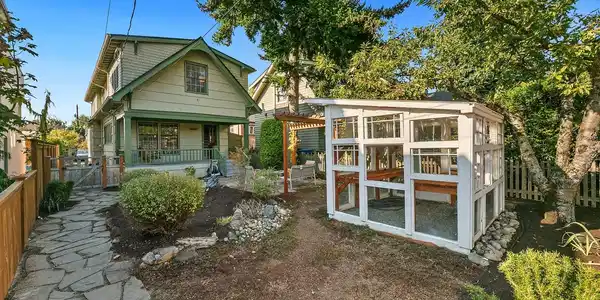 8053 12th NE